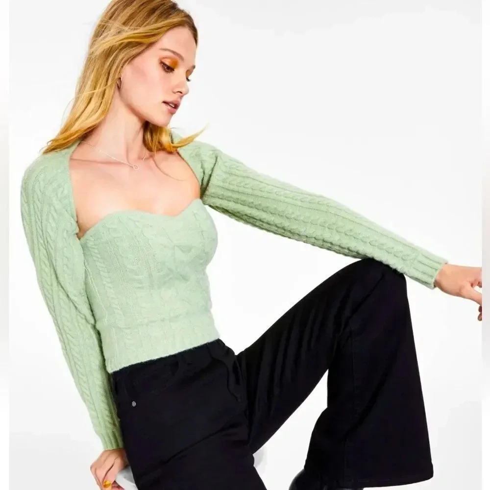 Leyden Cable-Knit Sweetheart-Neck Sweater, Brand New with tags⭐️L size